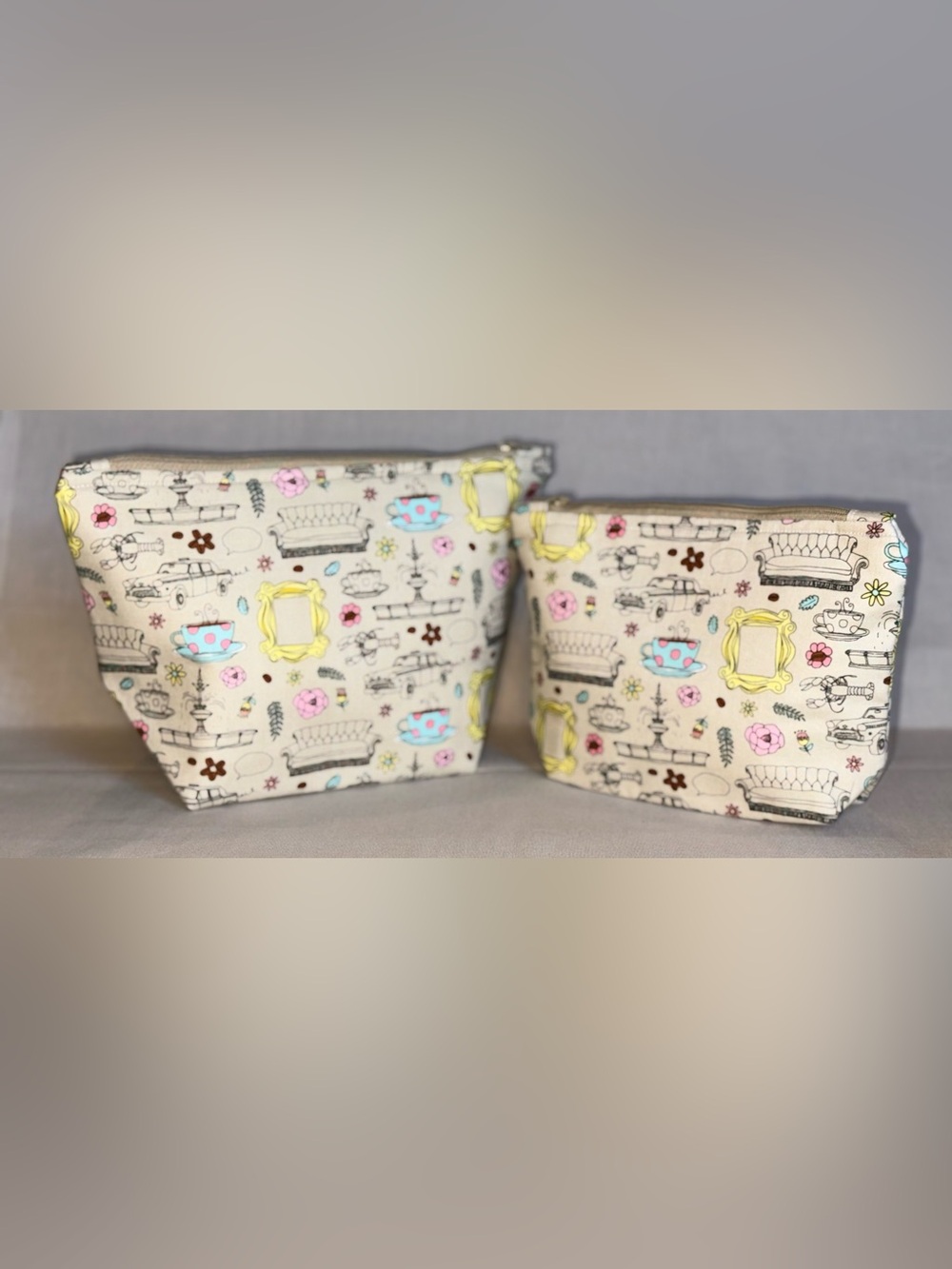 Friends Cosmetic Bag Set